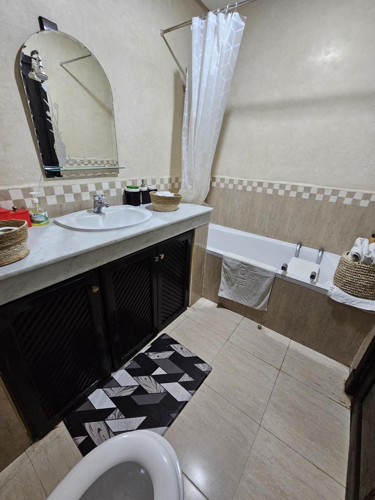 Appartement Douillet Au Centre Gueliz Marrakesh Exterior foto
